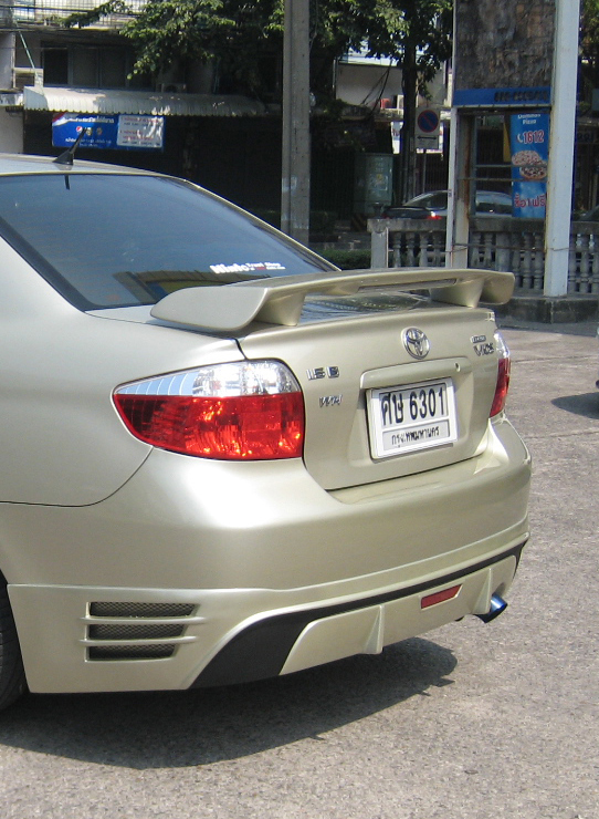 ชุดแต่ง Vios 2003-2005 สปอยเลอร์แบบยกมีไฟเบรค